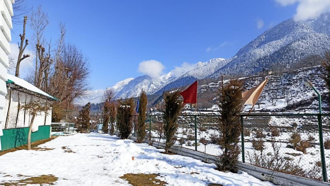 Sojourn Cottages Pahalgam Exterior photo