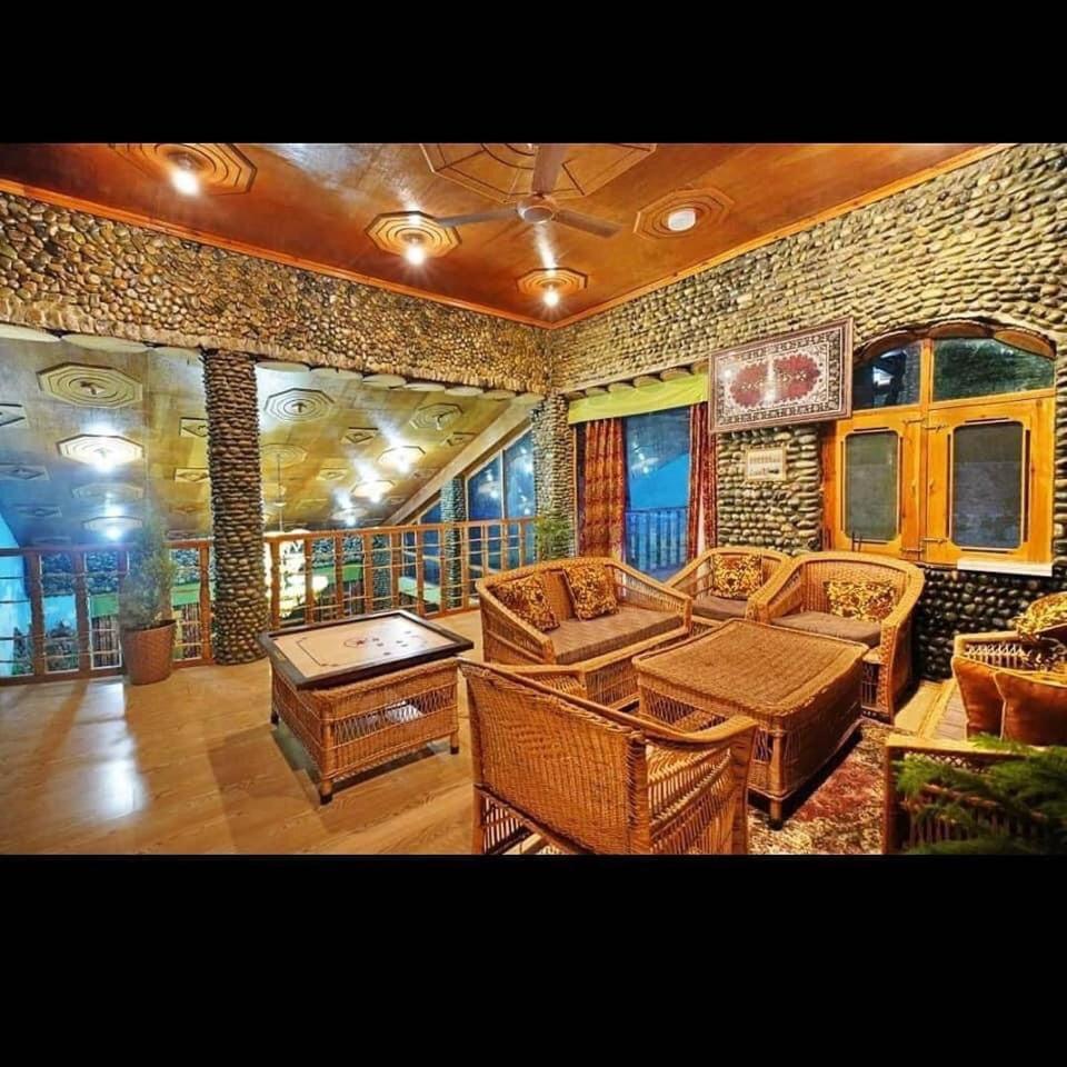 Sojourn Cottages Pahalgam Exterior photo
