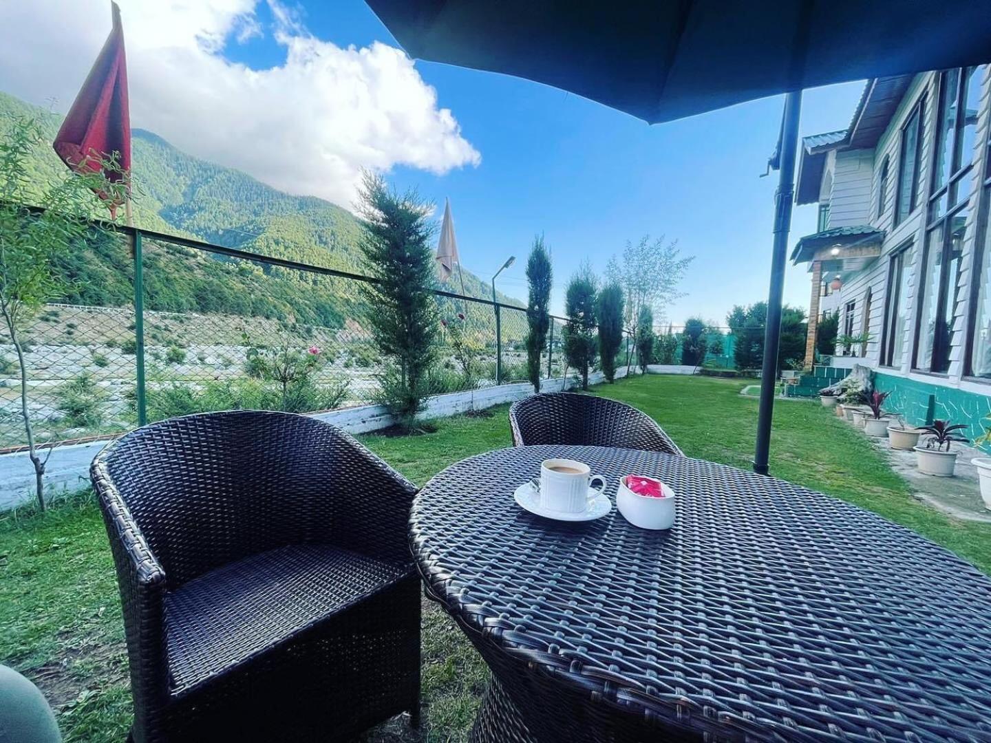 Sojourn Cottages Pahalgam Exterior photo